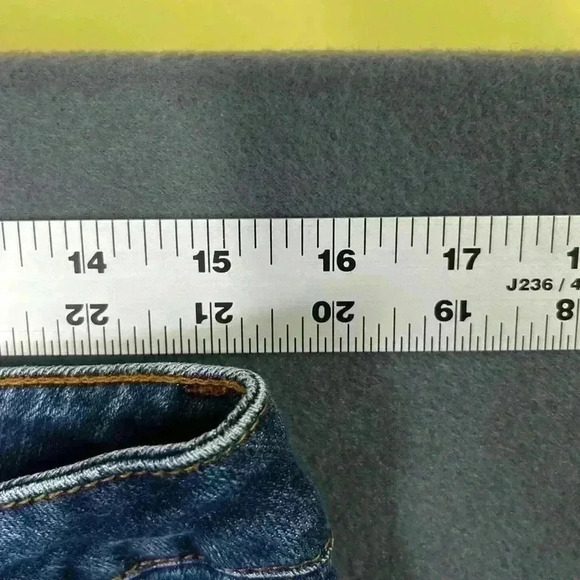 American Rag Cie Boot Cut Jeans Womens 11s Blue Denim Faded Short cute (0370) - Picture 4 of 11